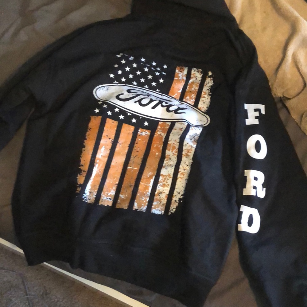 Sweatshirt